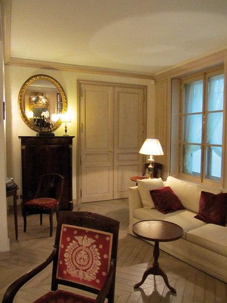 La pièce principale, le salon, offre un volume de 50 m2.